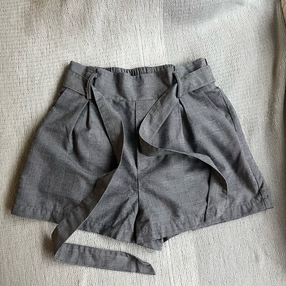 Forever 21 High Waist Gray Paper Bag Shorts